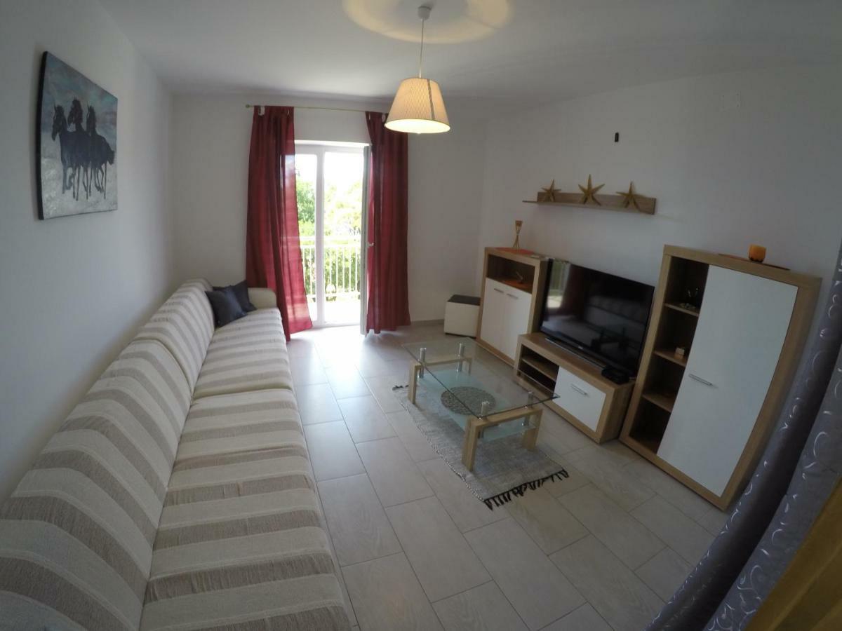 Apartmani Nada Klenovica Exterior photo