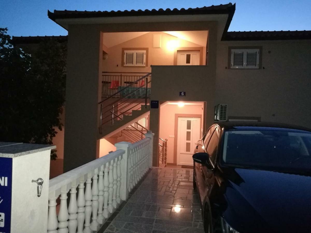 Apartmani Nada Klenovica Exterior photo