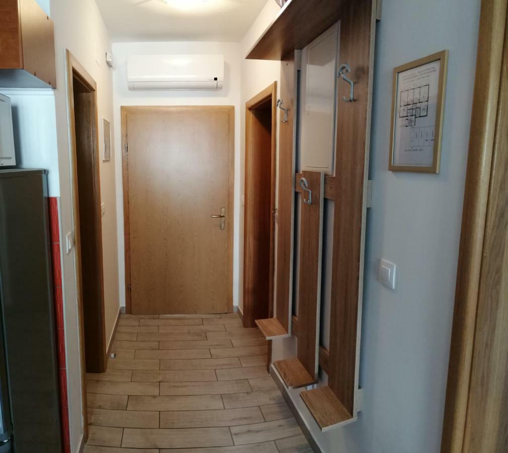 Apartmani Nada Klenovica Exterior photo